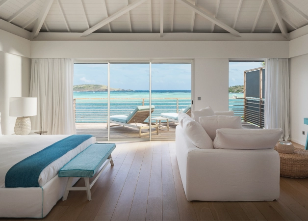 Villa Aqua & Bleu bedroom overlooking the bay