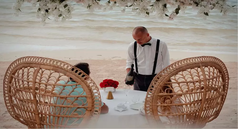 Love Table - photo 4 of 4
